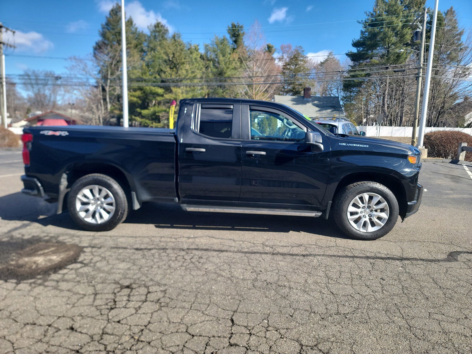 Used 2021 Chevrolet Silverado 1500 Custom image 3