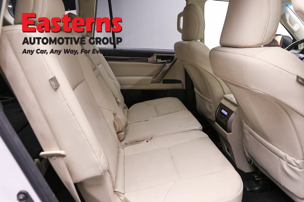 Used 2020 Lexus GX 460 Premium w/ Premium Package AWD/4WD image 28