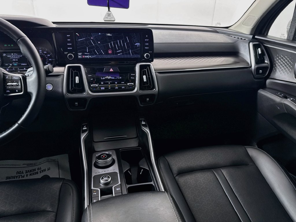 Used 2022 Kia Sorento EX w/ Panoramic Sunroof Package FWD image 29