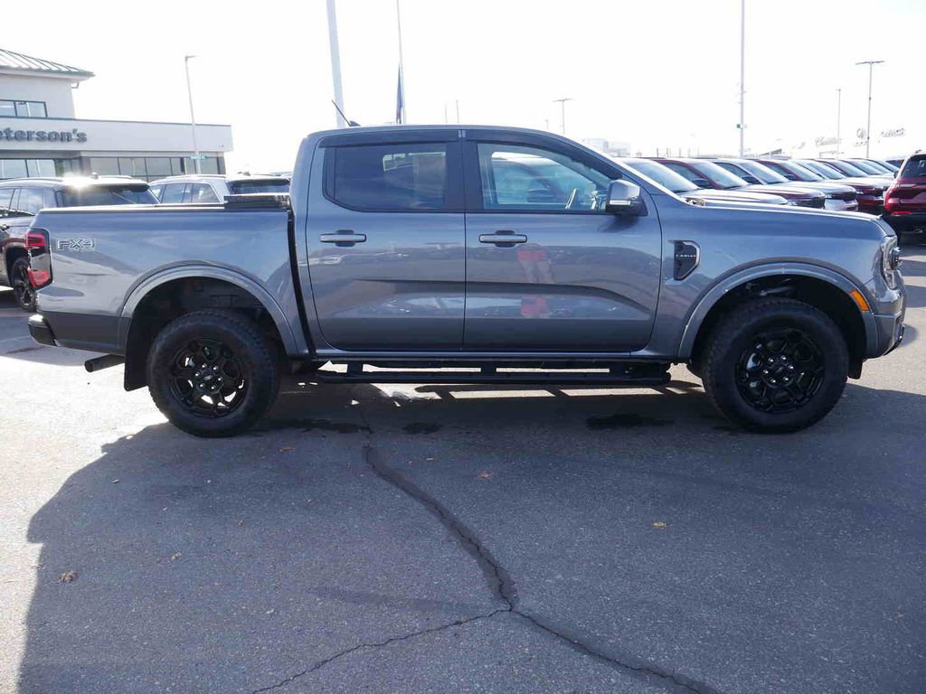 Used 2025 Ford Ranger Lariat w/ FX4 Off-Road Package image 22