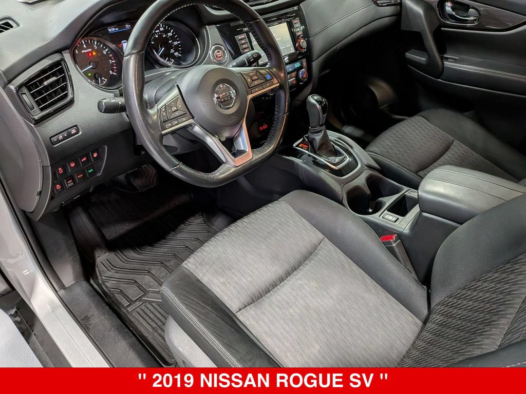 Used 2019 Nissan Rogue SV w/ Premium Package AWD/4WD image 11