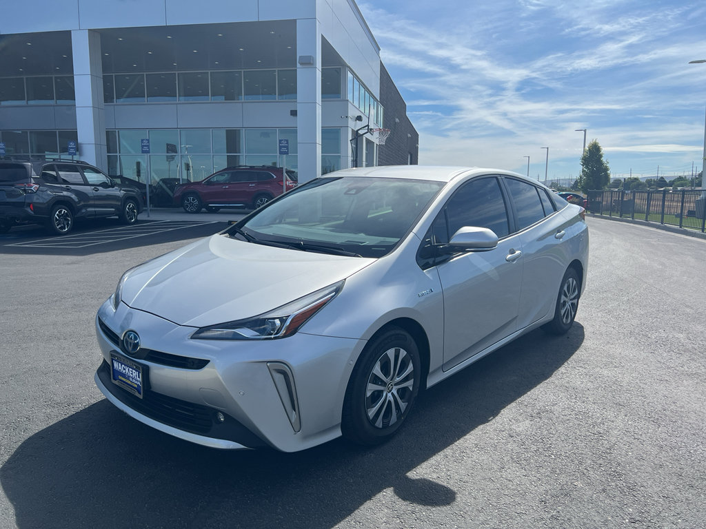 Used 2020 Toyota Prius XLE w/ Advanced Technology Package AWD/4WD video 1