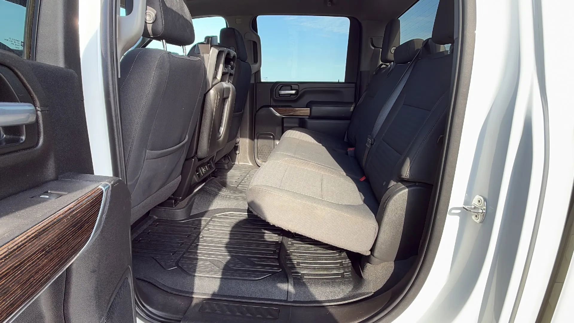 Used 2021 GMC Sierra 2500 SLE w/ SLE Value Package; AWD/4WD image 18