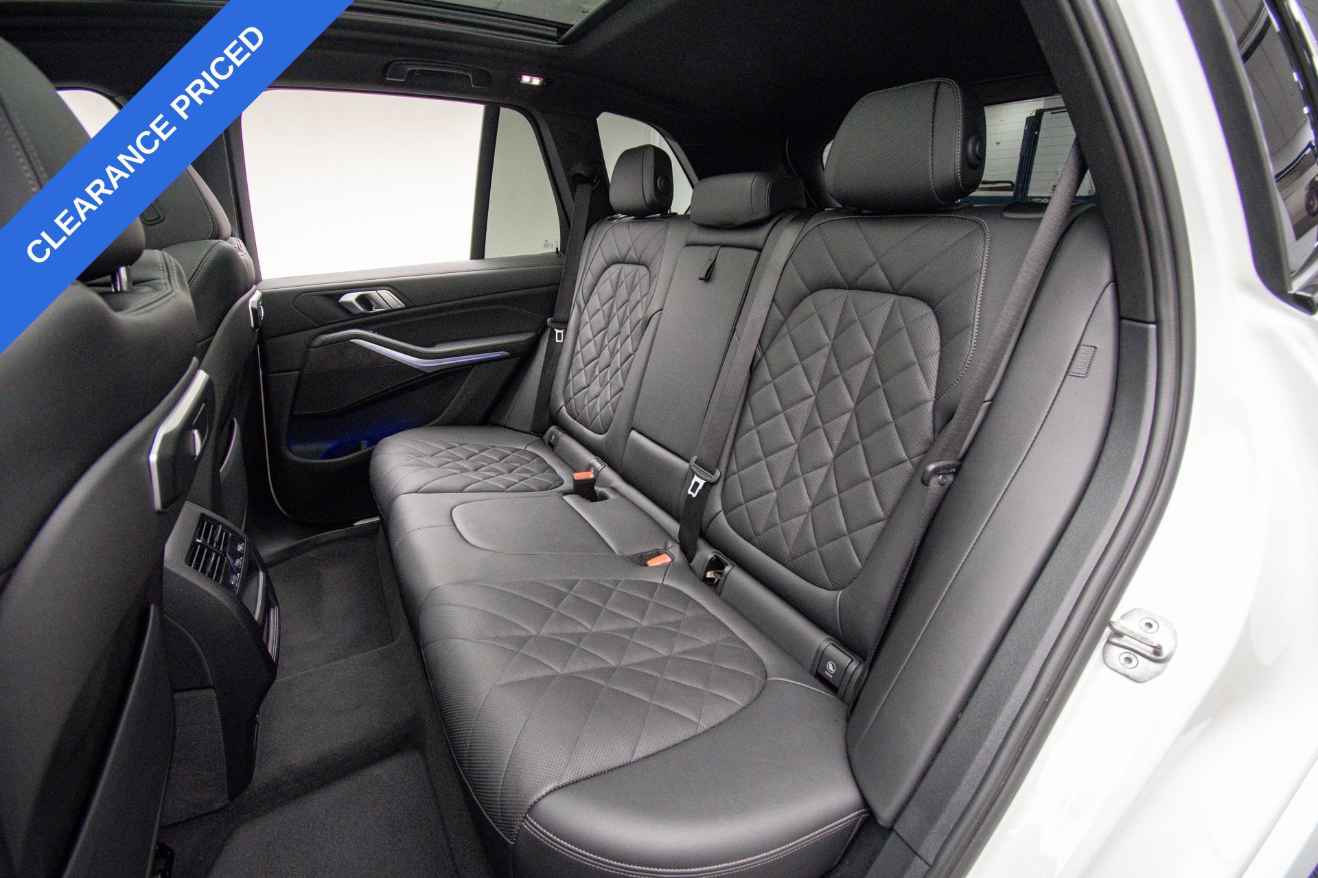 Used 2024 BMW X5 xDrive40i w/ M Sport Package AWD/4WD image 12