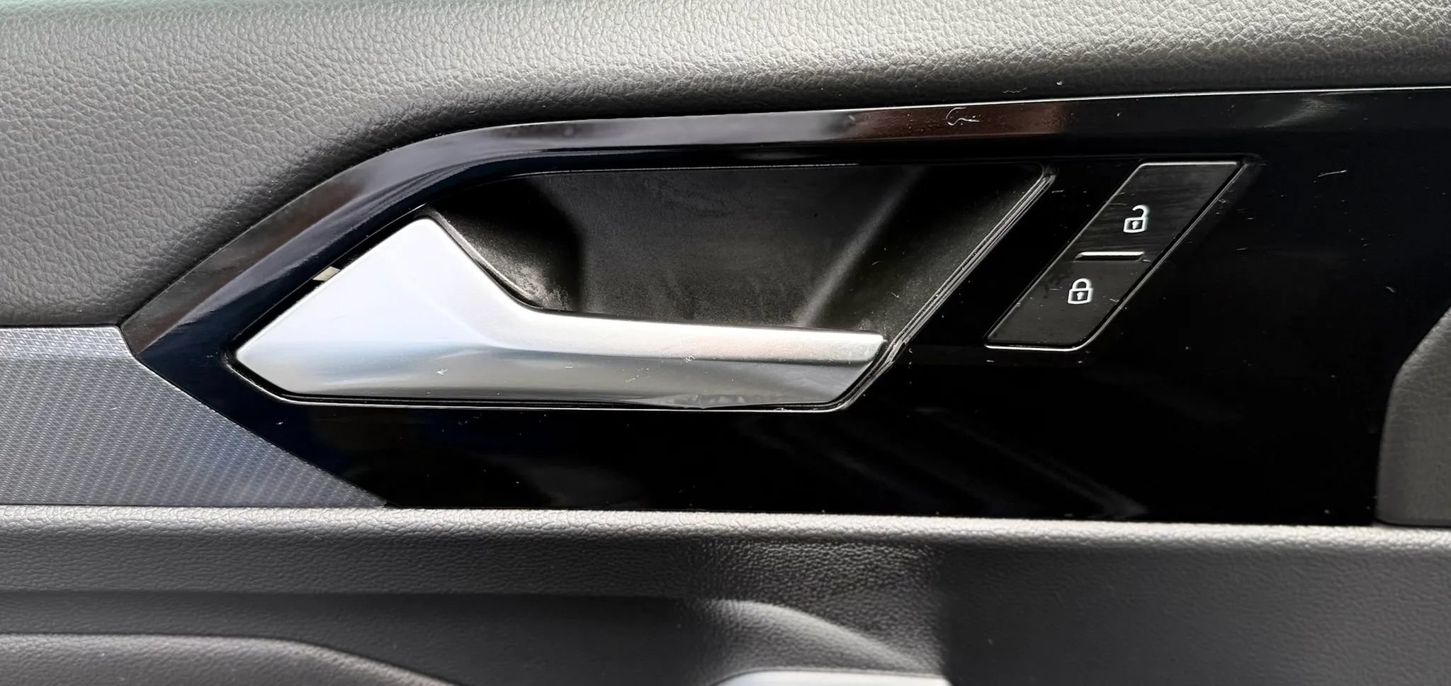 Used 2019 Volkswagen Jetta GLI FWD image 25