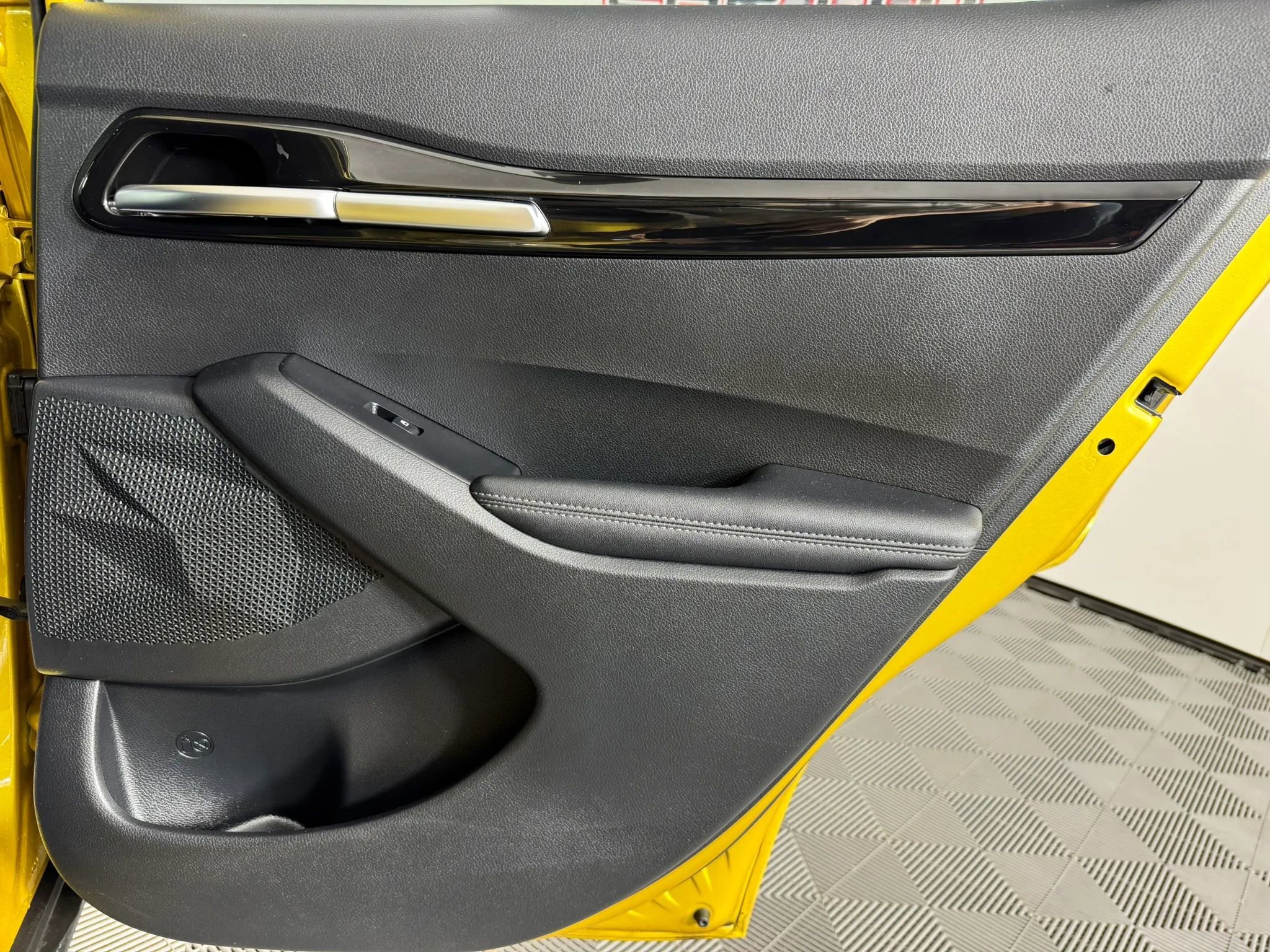 Used 2023 Kia Seltos SX w/ SX Sunroof Package AWD/4WD image 44