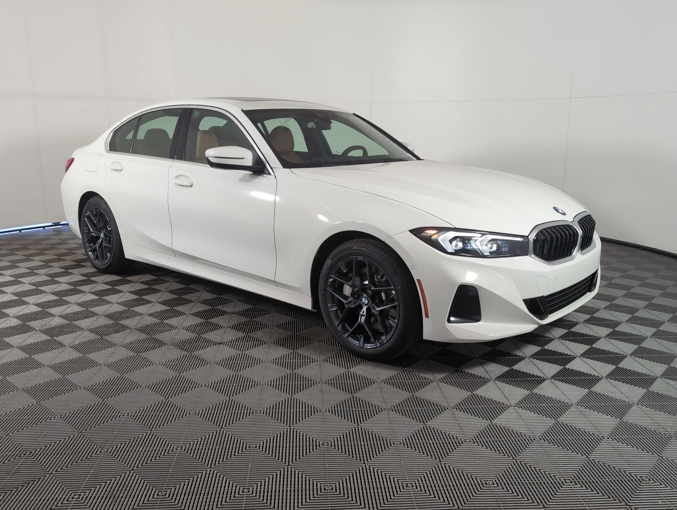 Used 2026 BMW 330i Sedan w/ Convenience Package image 6