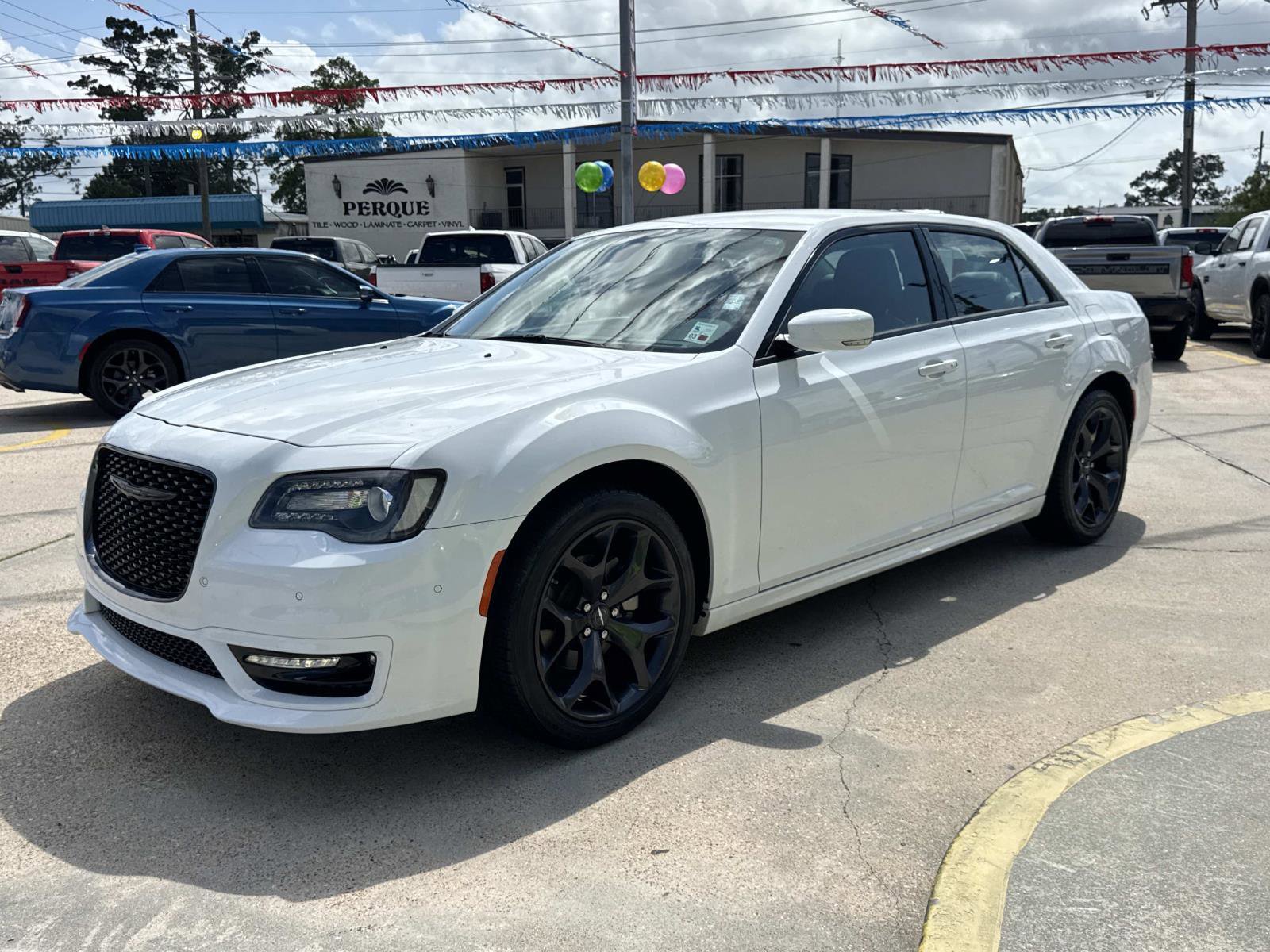Used 2023 Chrysler 300 Touring L RWD image 3