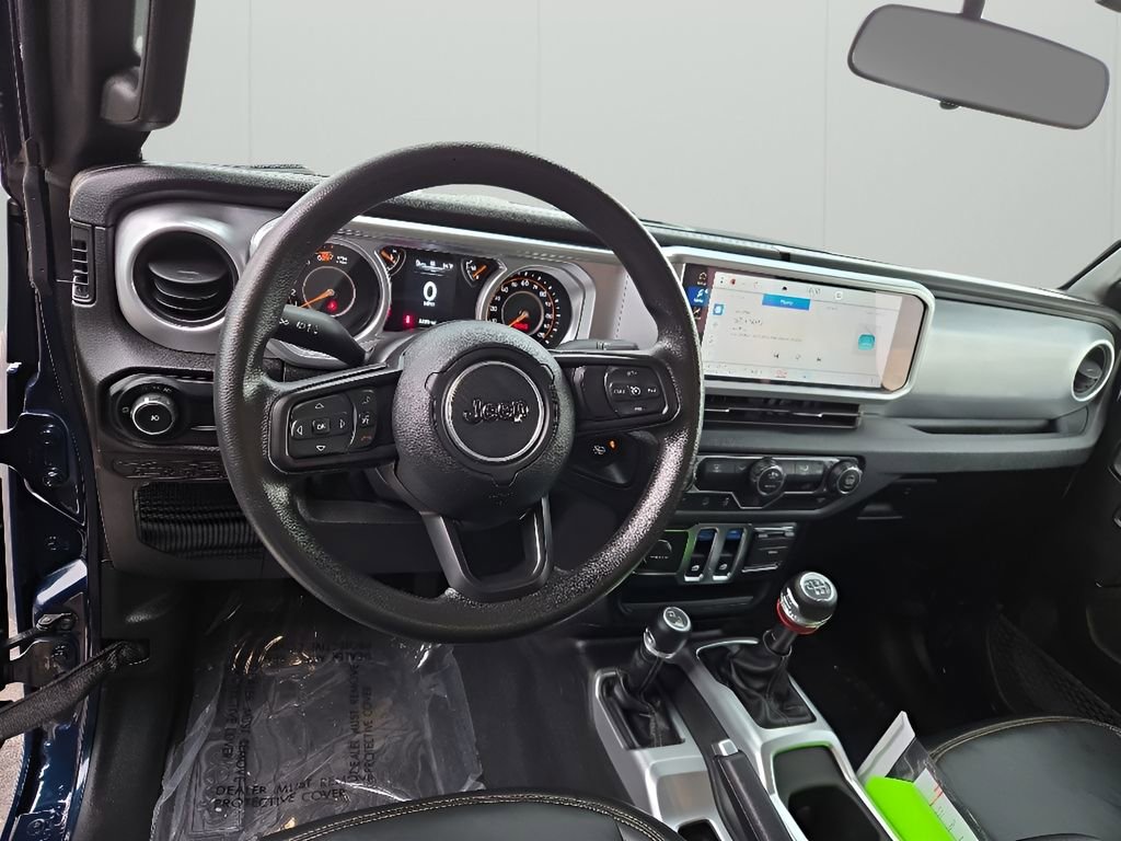 Used 2025 Jeep Wrangler Sport AWD/4WD image 19