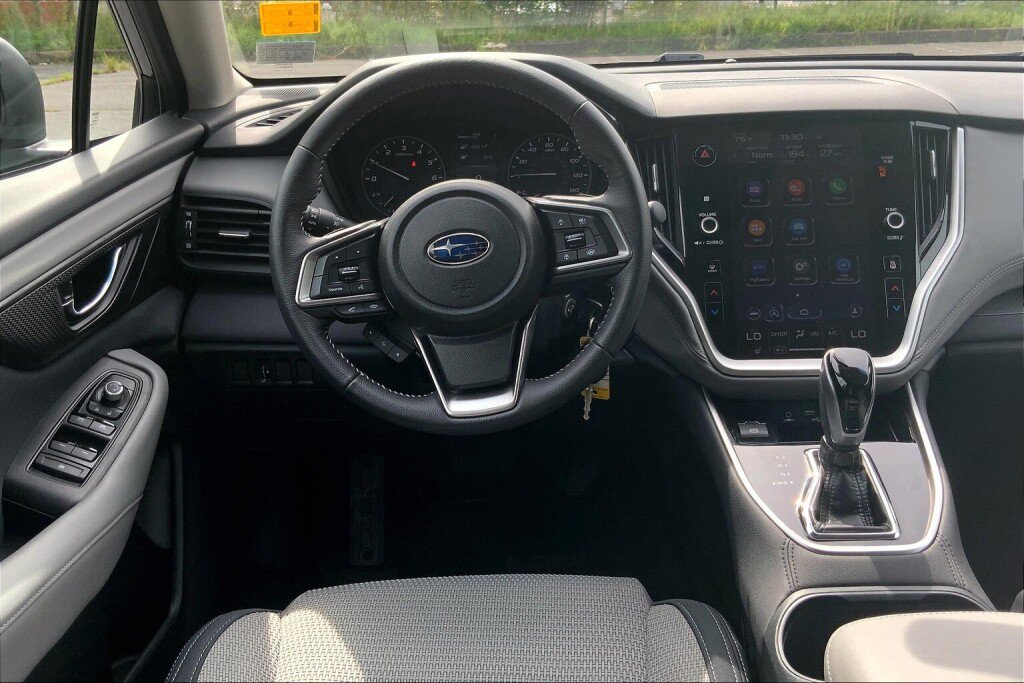 Used 2020 Subaru Outback Premium w/ Popular Package #1 AWD/4WD image 8