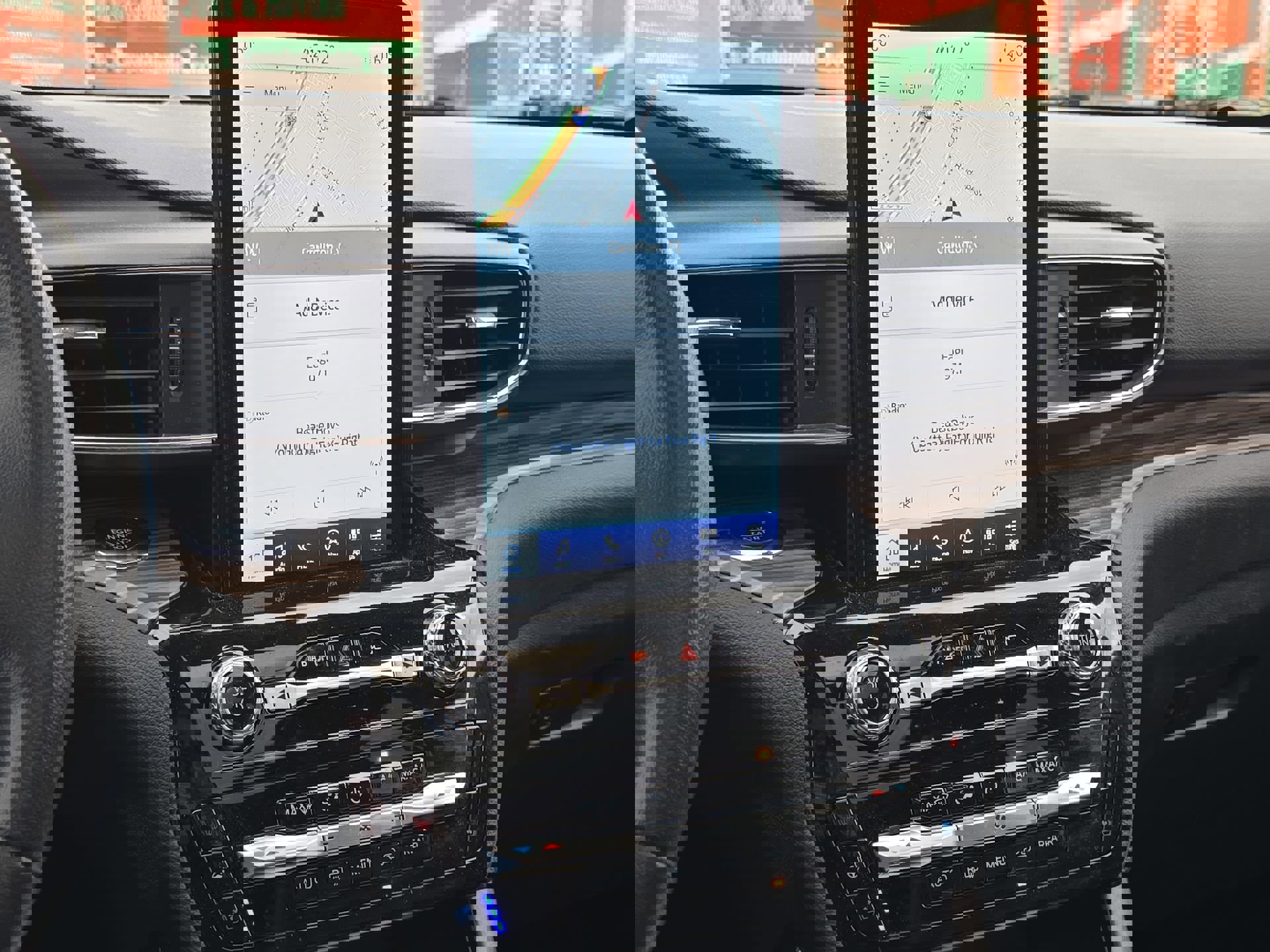 Used 2023 Ford Explorer Limited w/ Limited Technology Package image 16