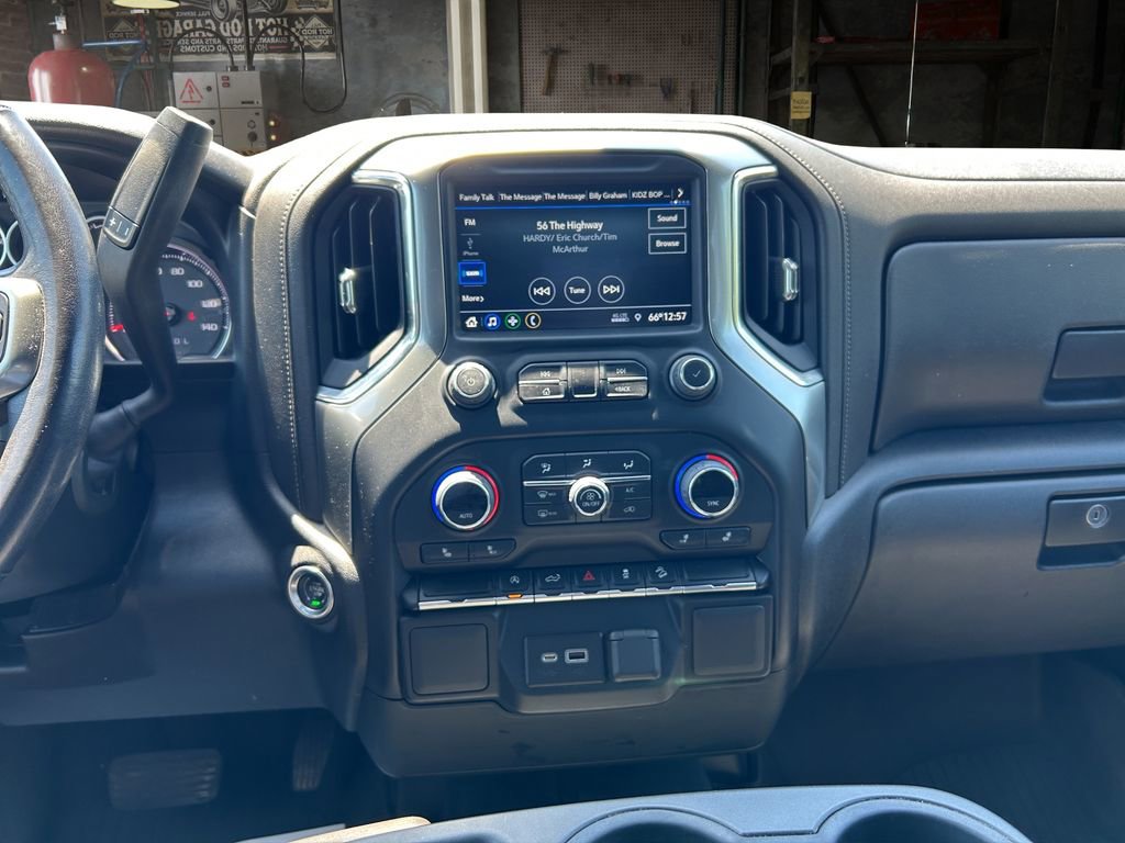 Certified 2022 Chevrolet Silverado 1500 RST AWD/4WD image 24