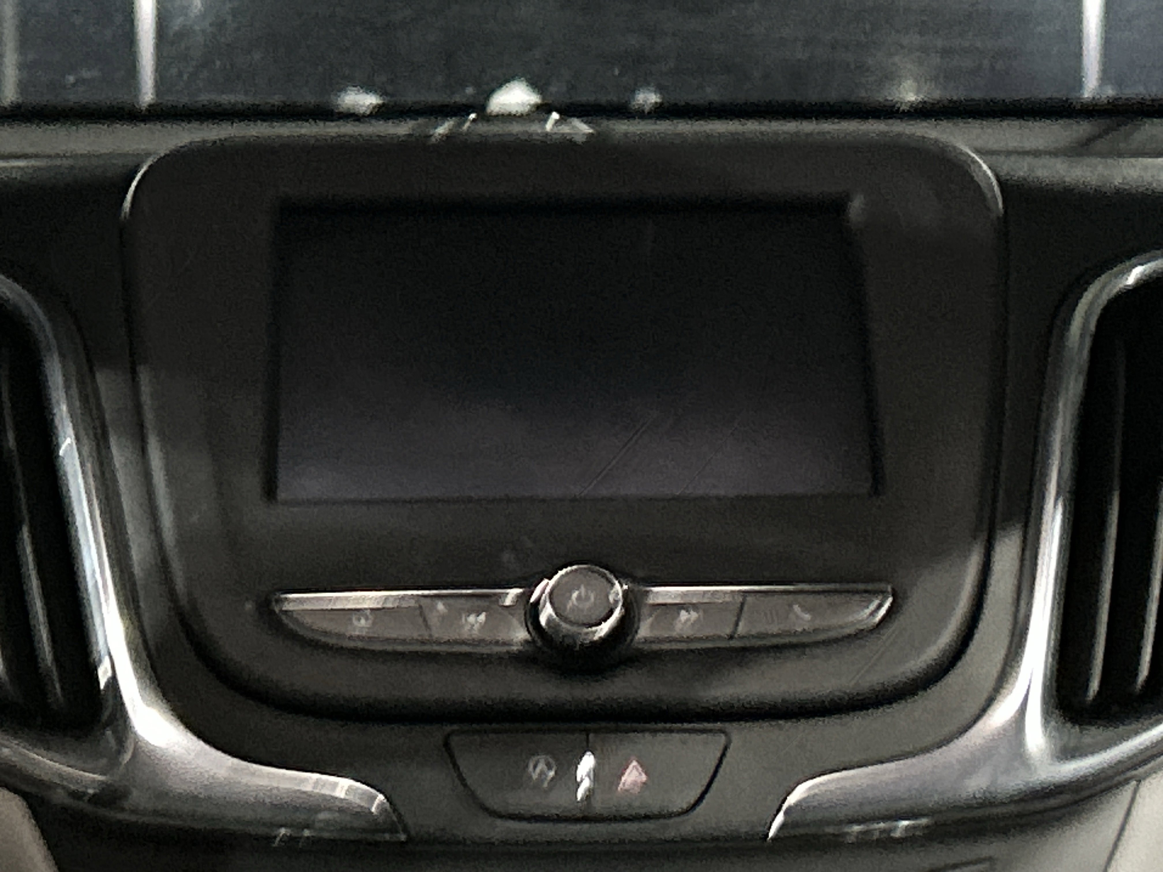 Used 2023 Chevrolet Equinox LS image 18