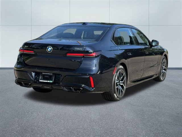 Used 2026 BMW 760i xDrive w/ Executive Package AWD/4WD image 6