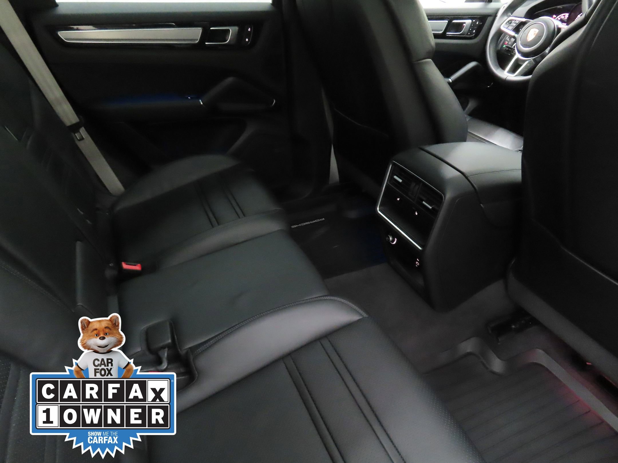 Used 2023 Porsche Cayenne Platinum Edition image 24