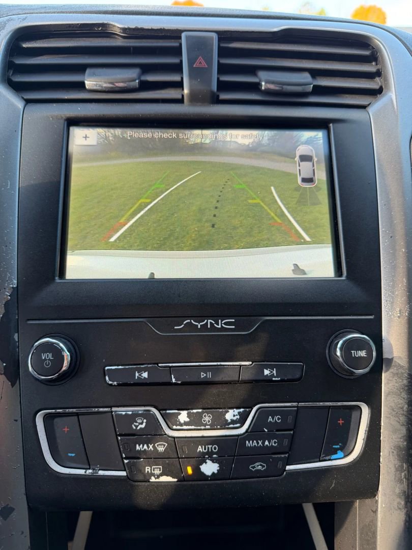 Used 2019 Ford Fusion SE image 23