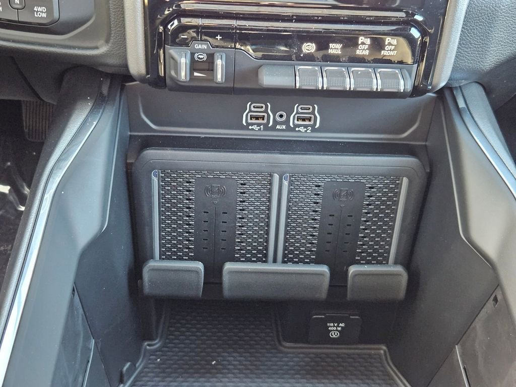 New 2026 RAM 2500 Laramie w/ Night Edition AWD/4WD image 27