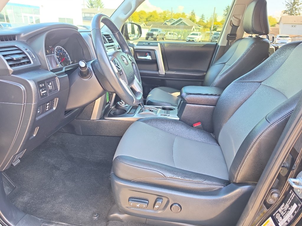 Used 2019 Toyota 4Runner SR5 Premium AWD/4WD image 16