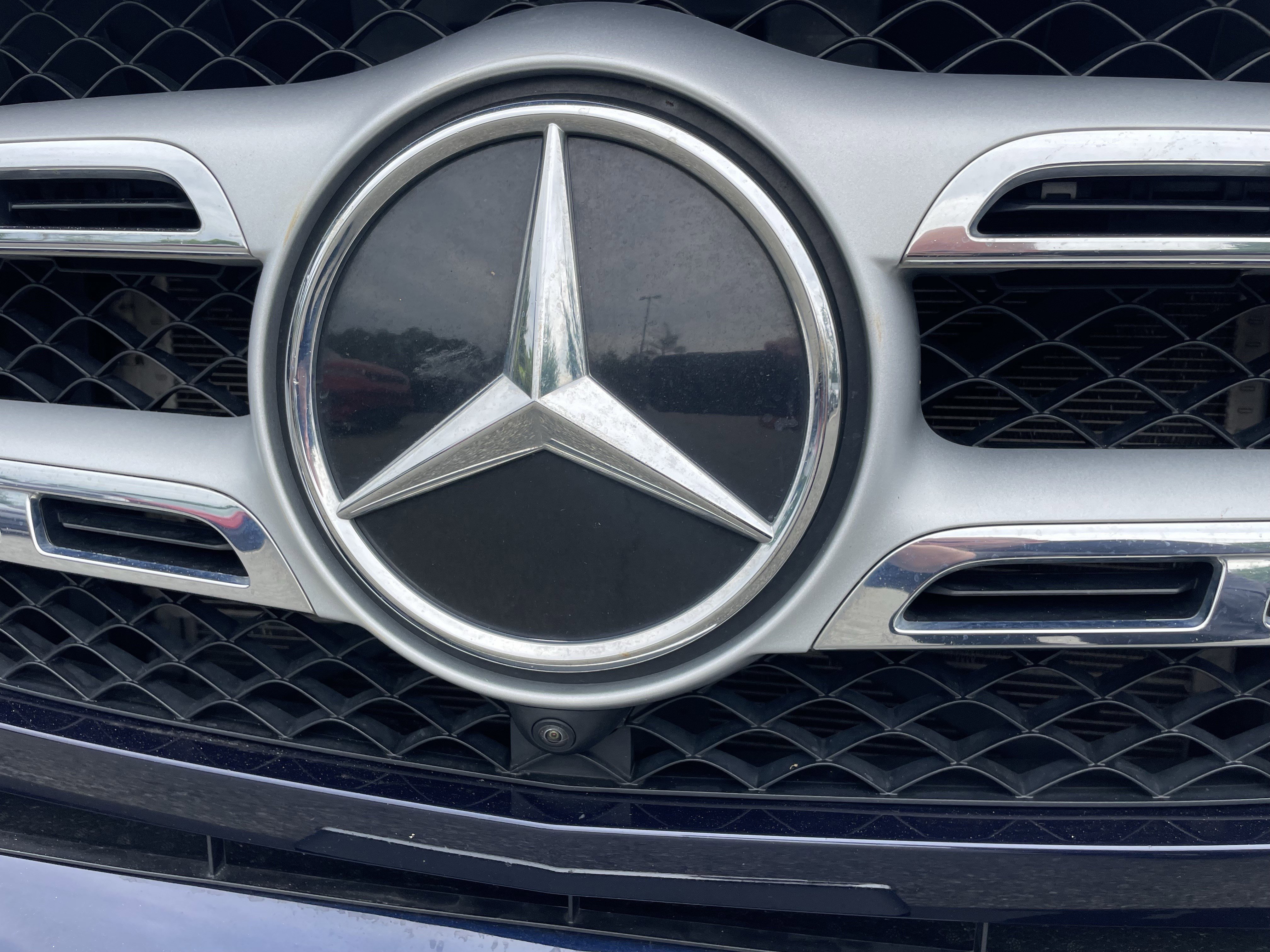 Used 2021 Mercedes-Benz GLS 450 4MATIC image 34