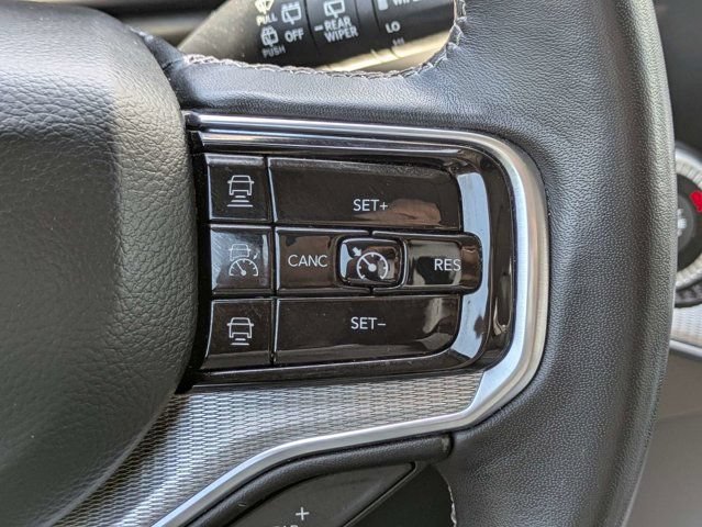 Used 2023 Jeep Grand Wagoneer L 4WD w/ Flexible Seating Group image 30