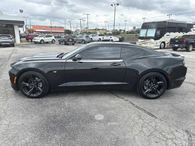 Used 2022 Chevrolet Camaro LT RWD image 7