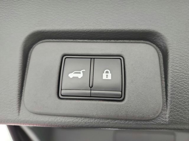 Used 2025 Nissan Rogue SV FWD image 45