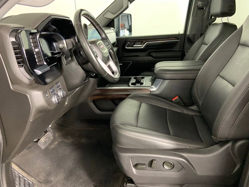 Used 2024 GMC Sierra 3500 SLT w/ SLT Convenience Package image 15