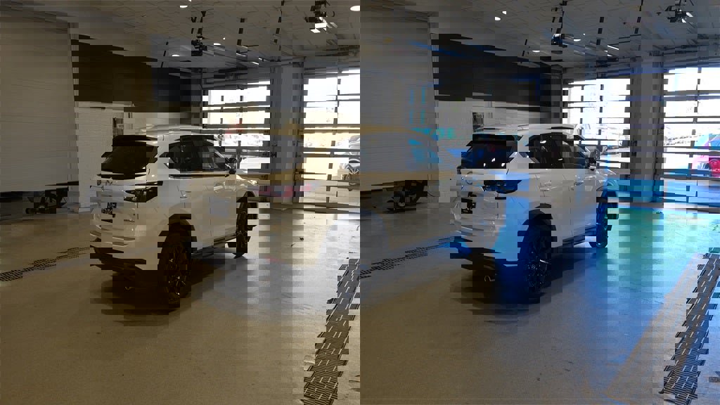 New 2025 MAZDA CX-5 Carbon Edition image 7