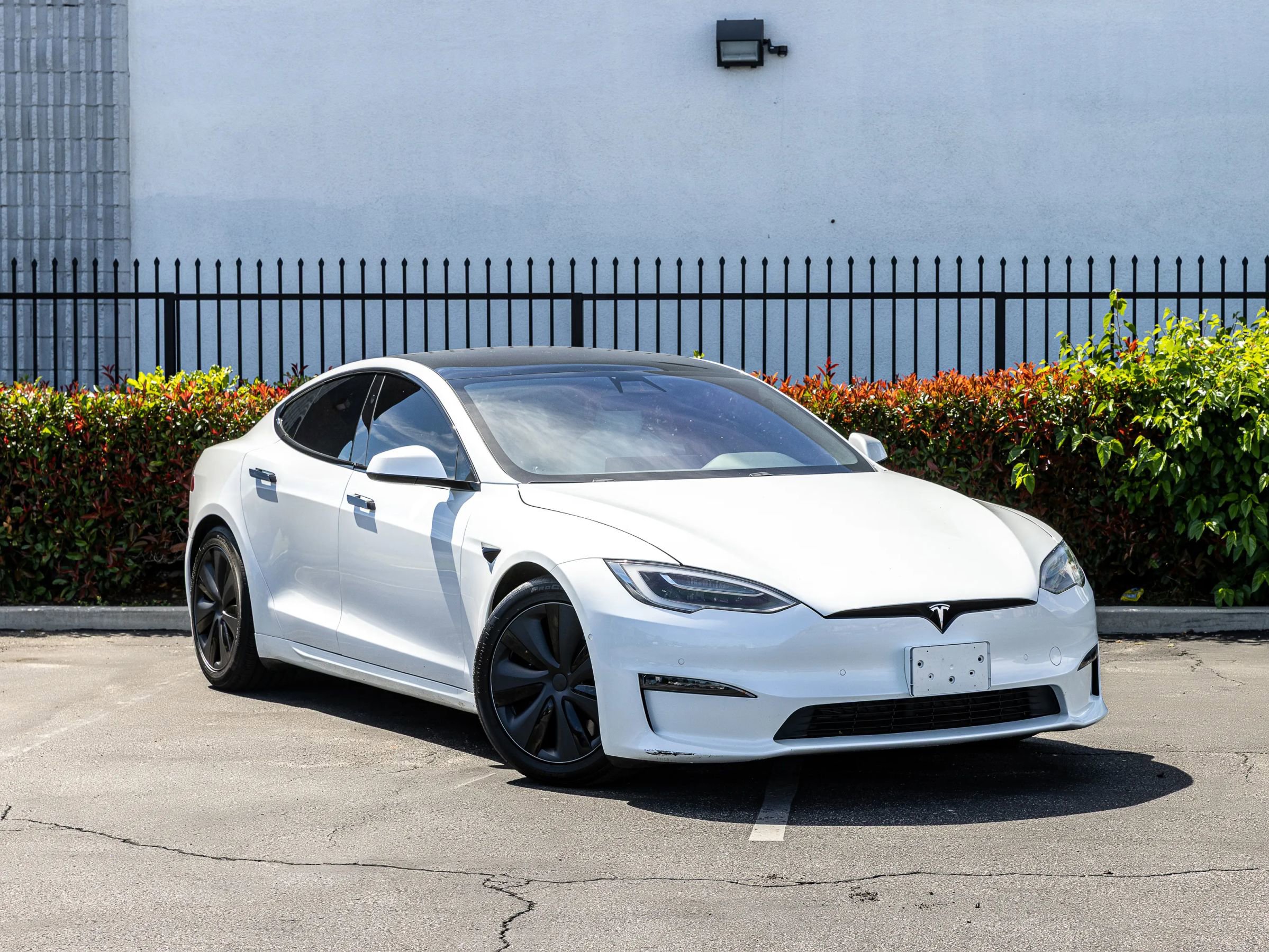 Used 2022 Tesla Model S Standard Range AWD/4WD image 11