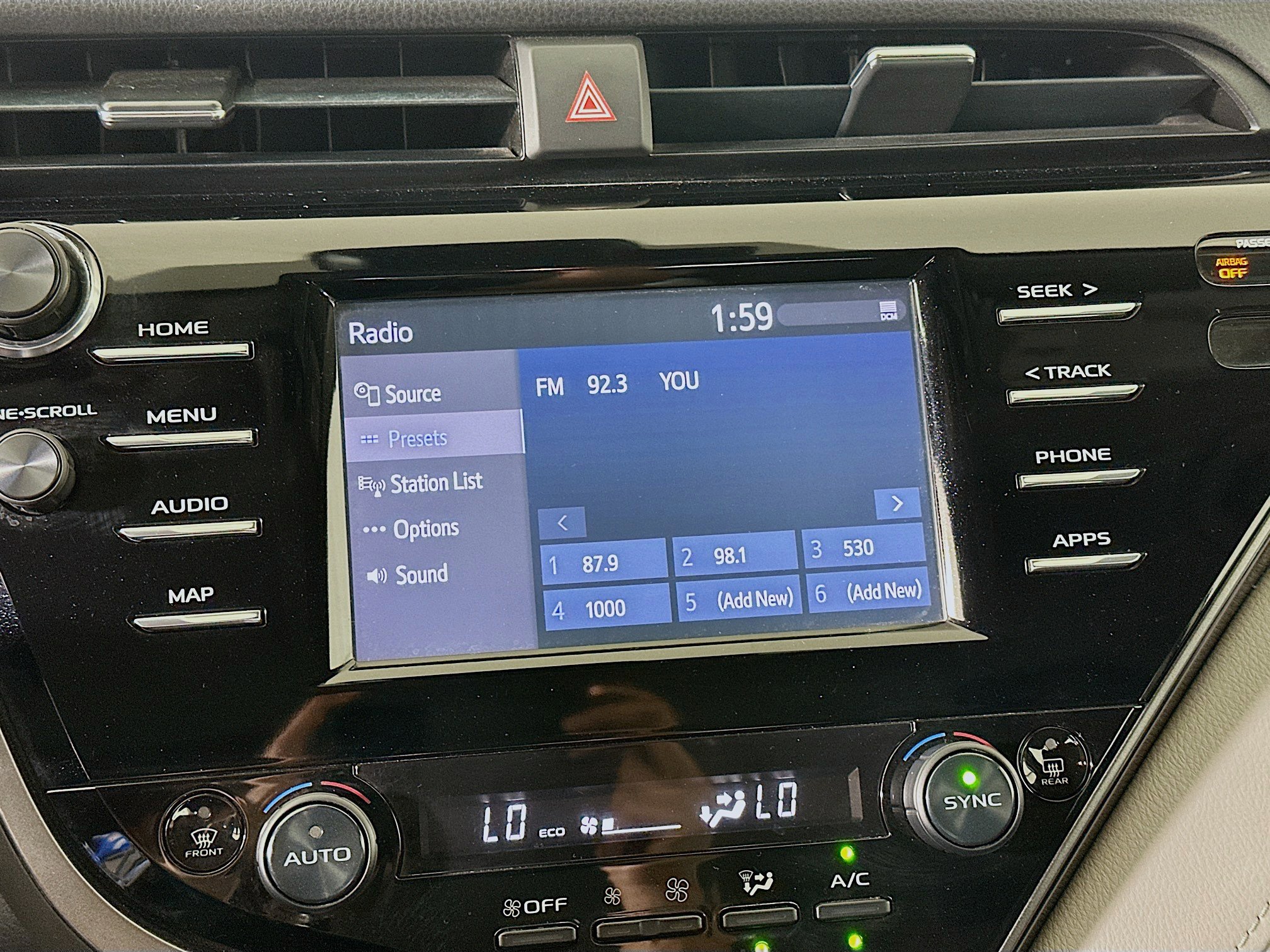 Used 2019 Toyota Camry LE image 19