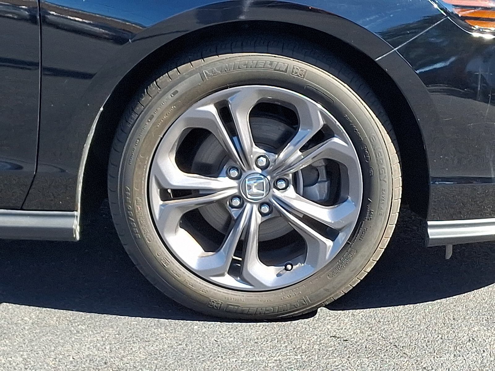 Used 2023 Honda Accord EX image 8