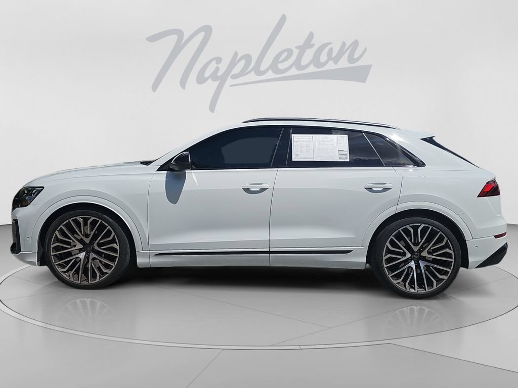 Used 2025 Audi SQ8 Prestige AWD/4WD image 2
