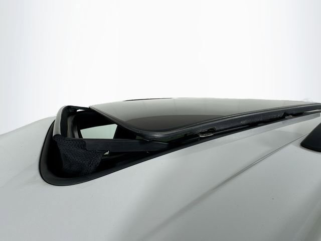 Used 2024 Cadillac XT6 Sport w/ Technology Package AWD/4WD image 12