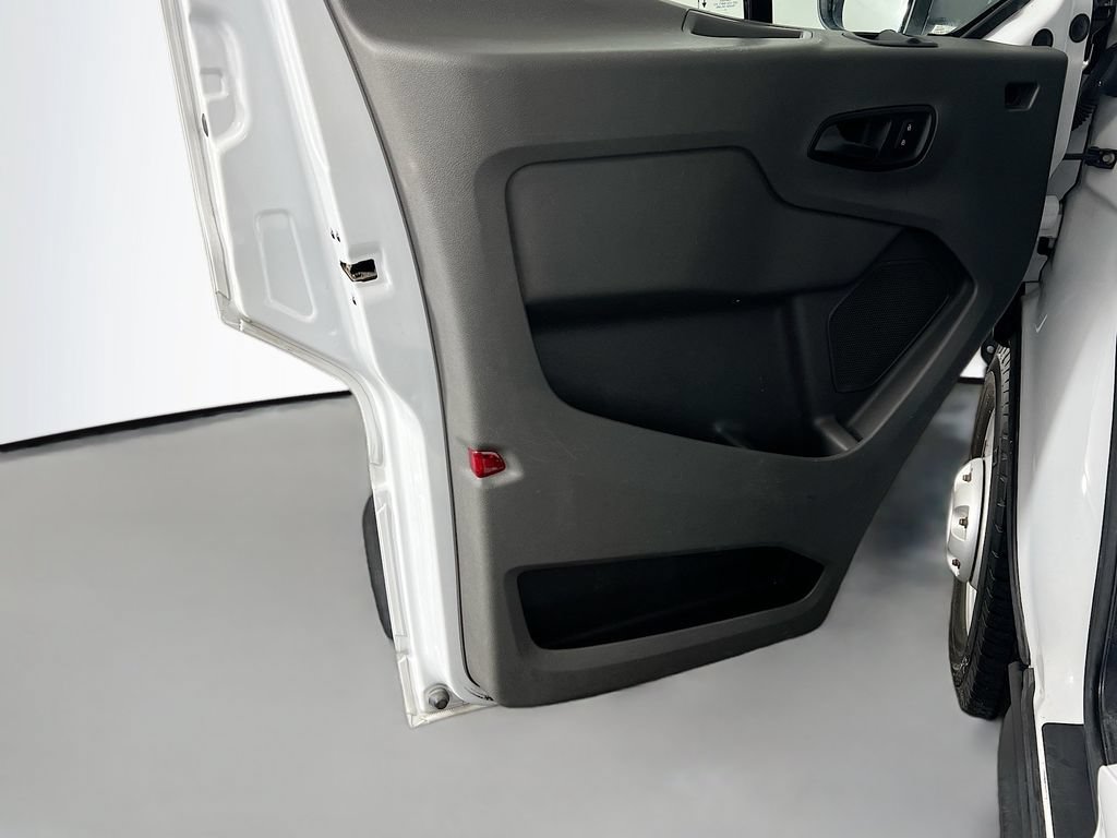 Used 2022 Ford Transit 250 Low Roof AWD image 17