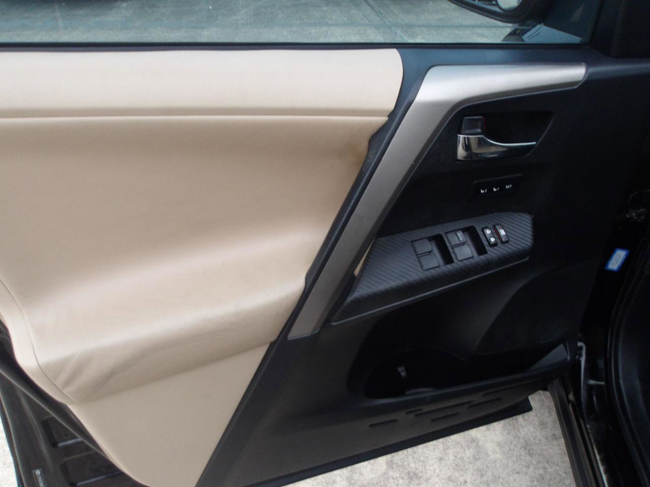 Used 2013 Toyota RAV4 Limited image 18