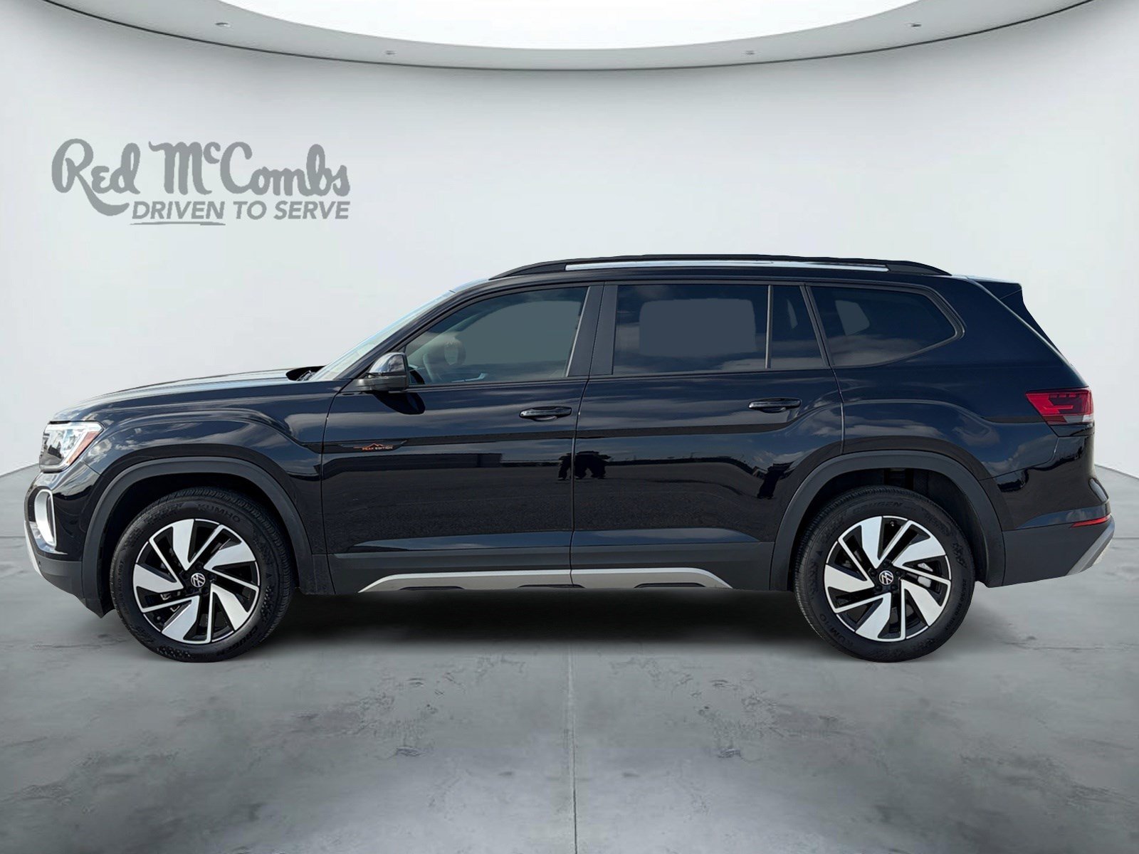 Used 2024 Volkswagen Atlas Peak Edition SEL AWD/4WD image 8
