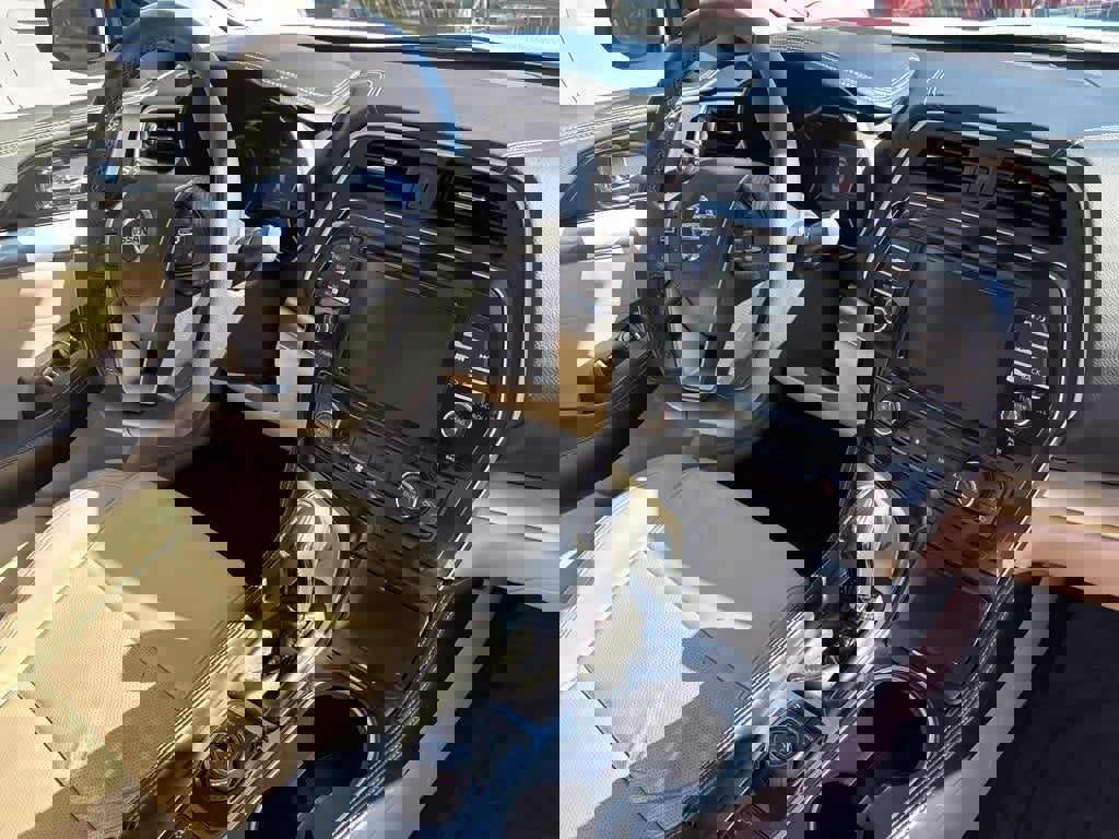 Used 2021 Nissan Maxima 3.5 SV w/ Floor Mat Group image 7