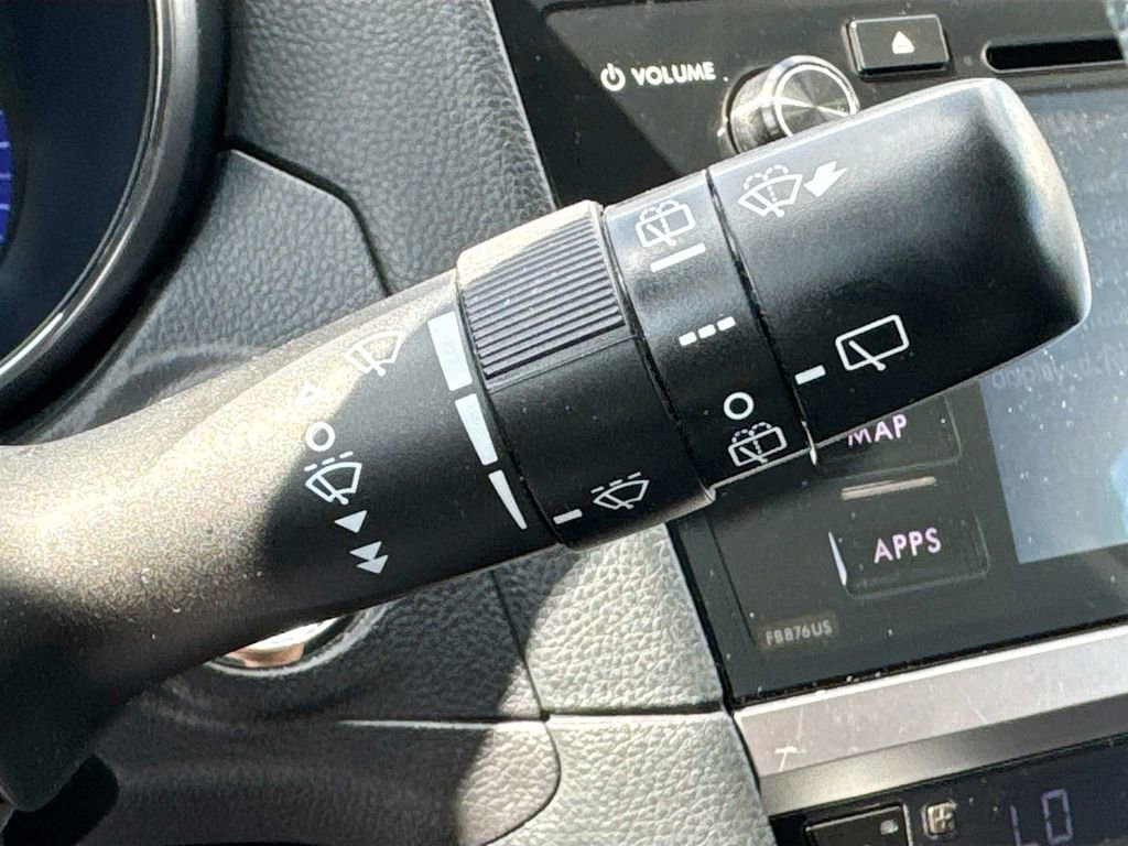 Used 2017 Subaru Outback 3.6R Limited image 14