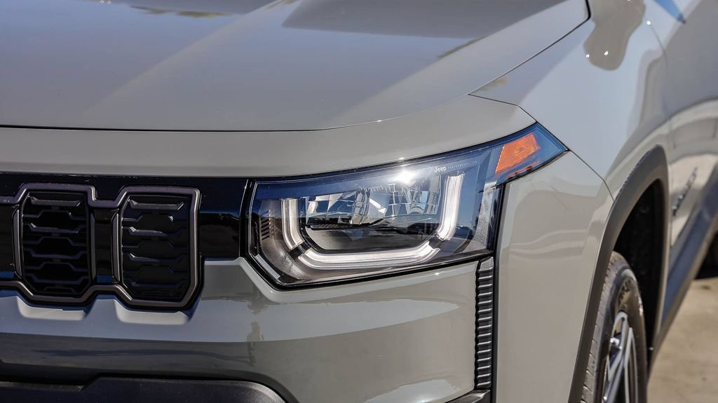 New 2026 Jeep Cherokee Laredo AWD/4WD image 5