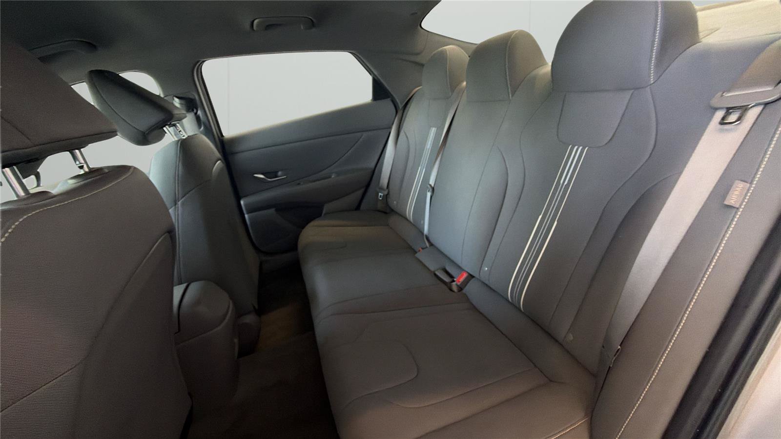 Certified 2024 Hyundai Elantra SEL FWD image 11