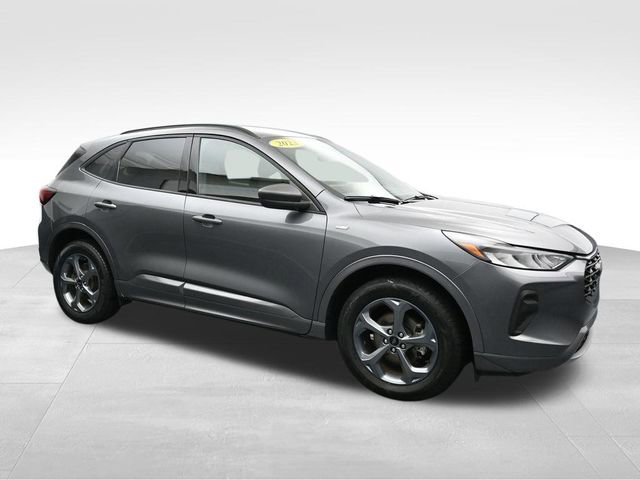 Used 2023 Ford Escape ST-Line w/ Tech Pack #1 image 3