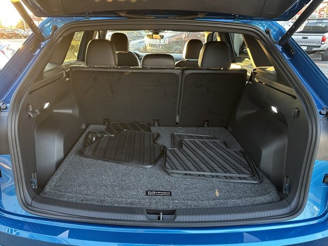 Certified 2025 Volkswagen Atlas Cross Sport SEL R-Line image 20