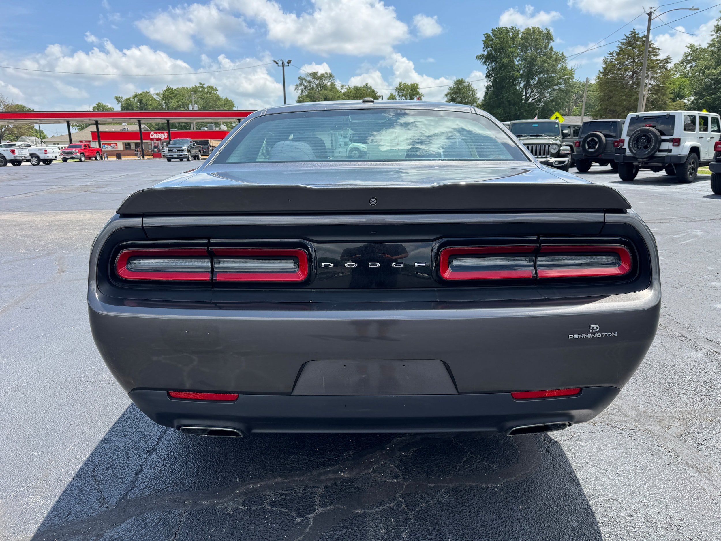 Used 2018 Dodge Challenger SXT RWD image 6