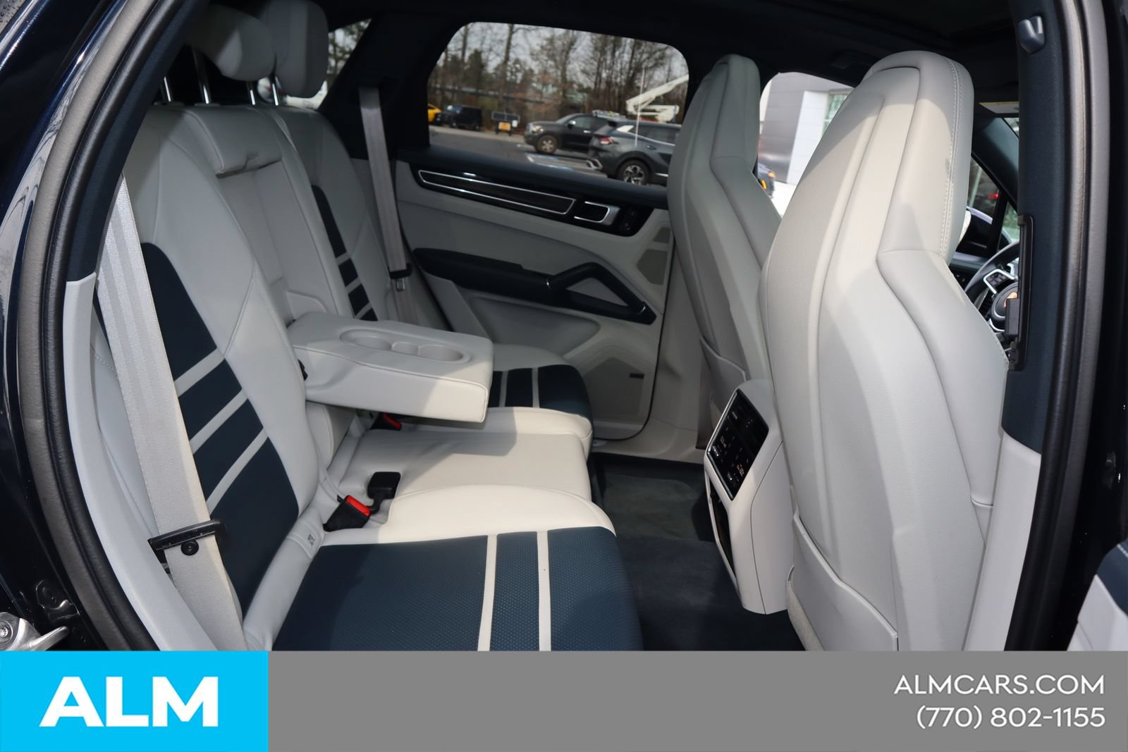 Used 2023 Porsche Cayenne S Platinum w/ Assistance Package AWD/4WD image 23