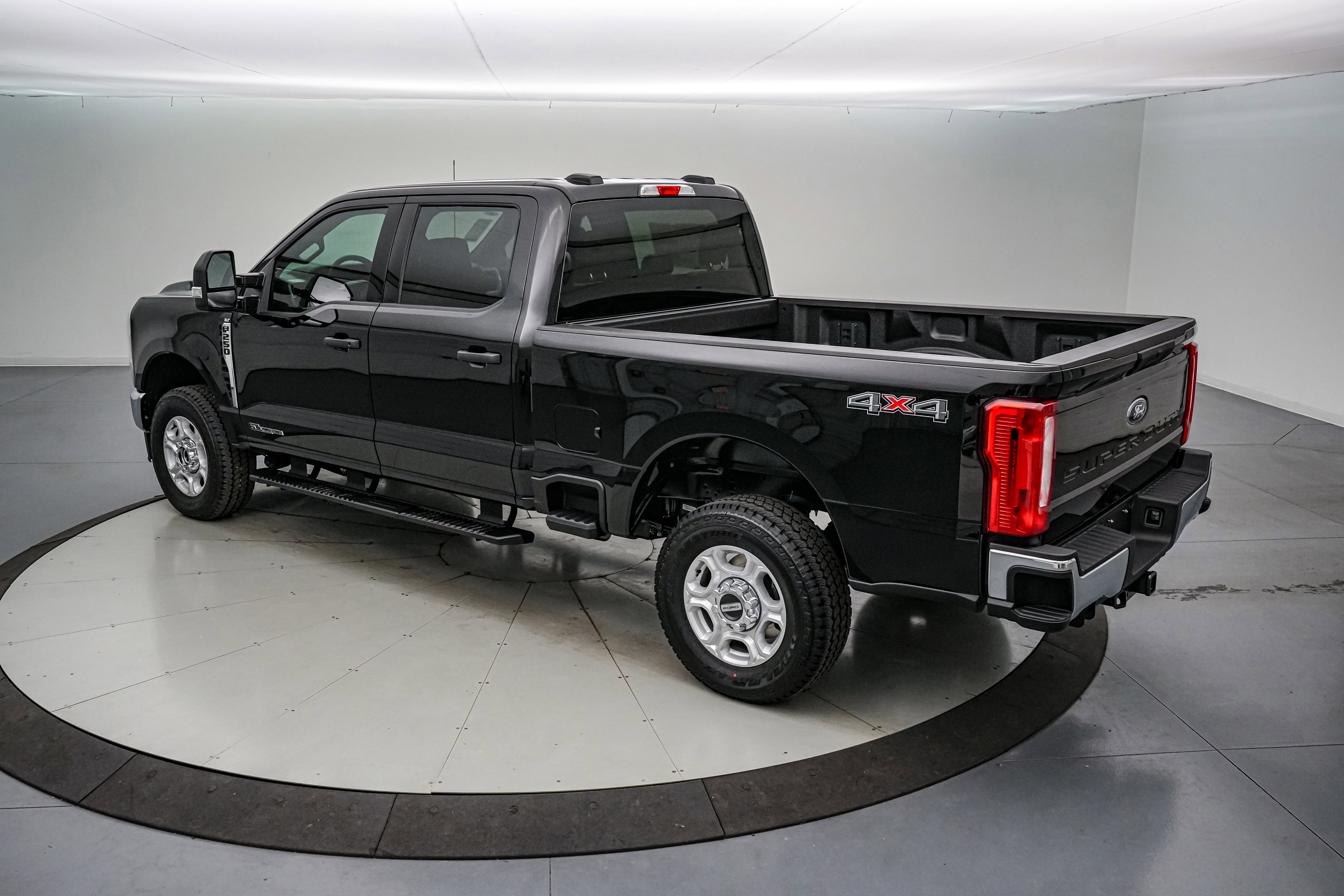 New 2026 Ford F250 XLT AWD/4WD image 7