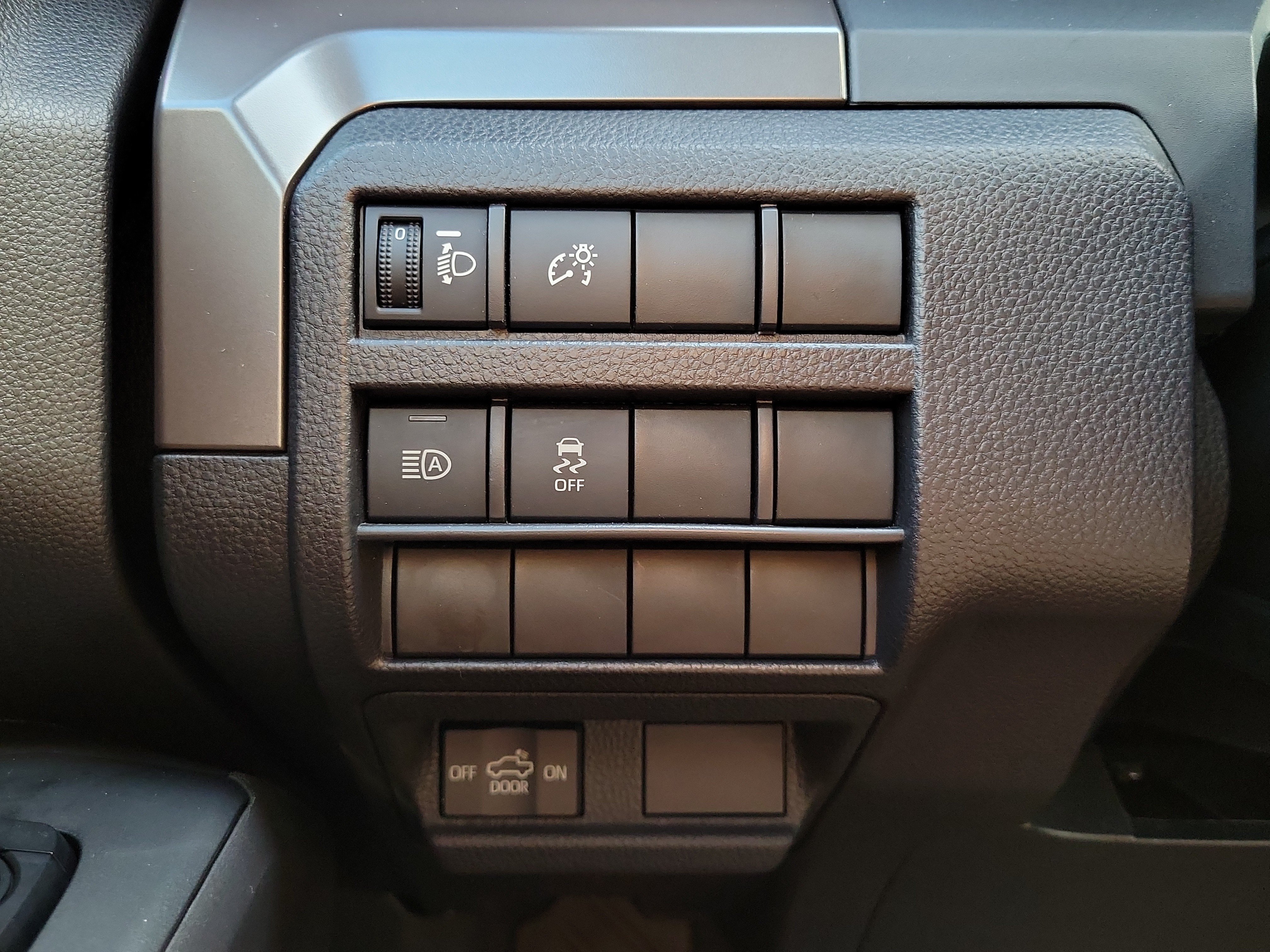 Used 2024 Toyota Tacoma SR5 AWD/4WD image 27