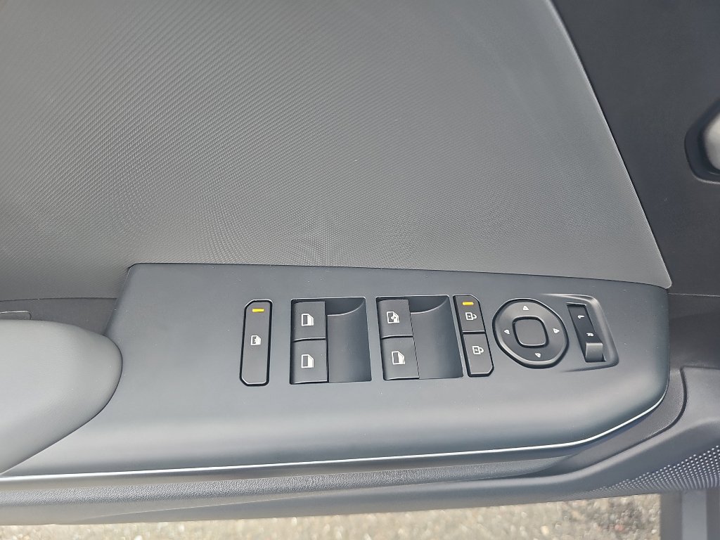 New 2025 Kia K4 LXS image 9