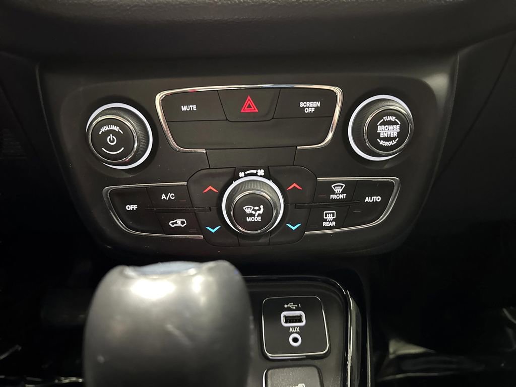 Used 2020 Jeep Compass Limited image 19