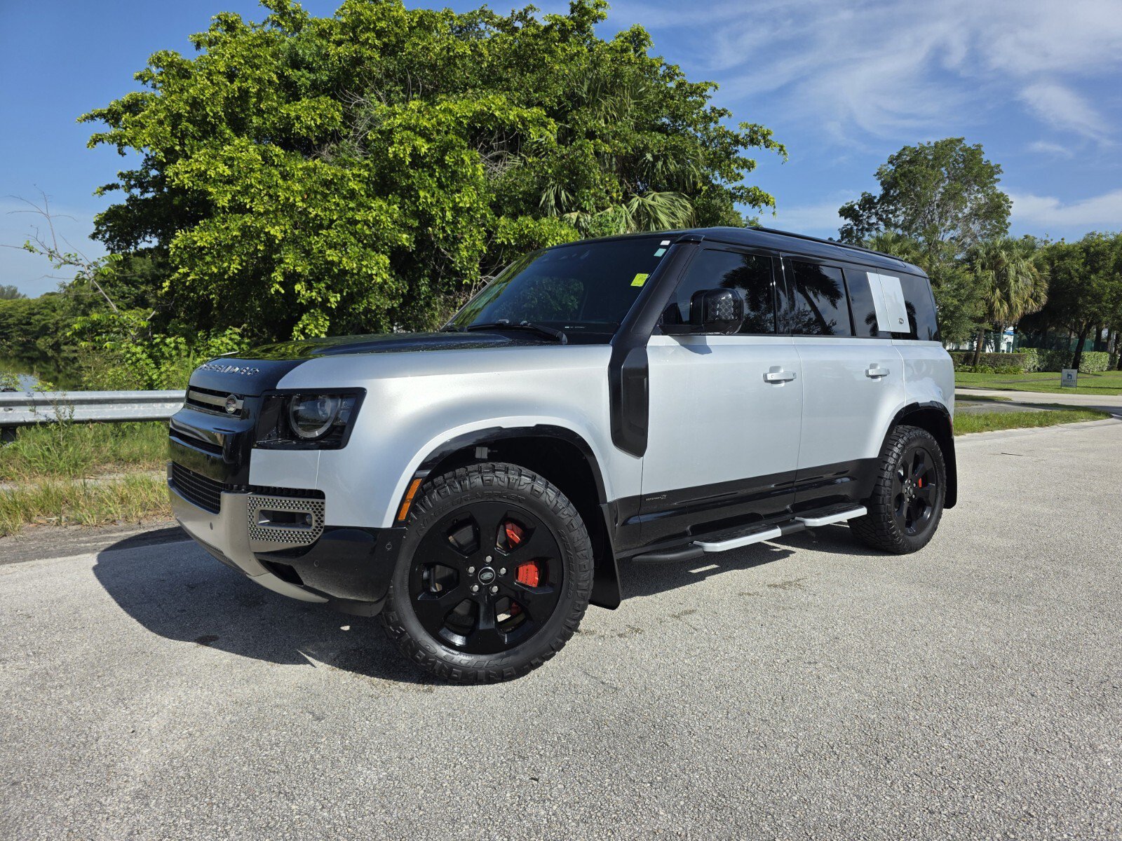 Used 2021 Land Rover Defender 110 X AWD/4WD video 1