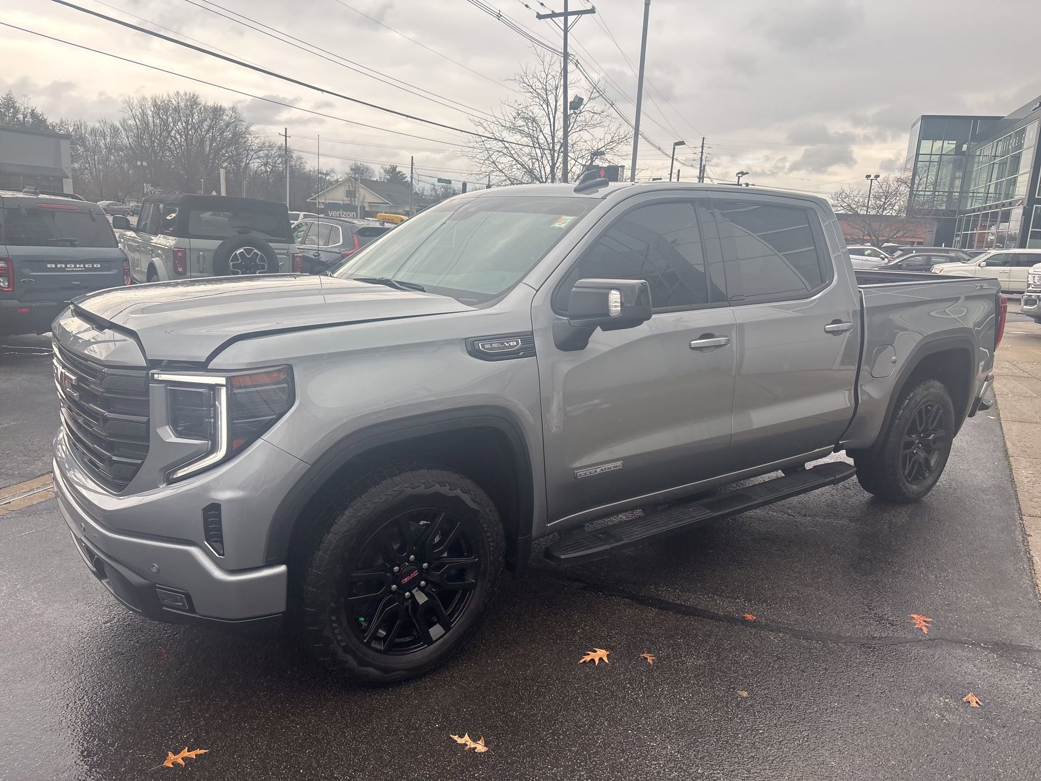 Used 2025 GMC Sierra 1500 Elevation w/ Elevation Premium Package image 10